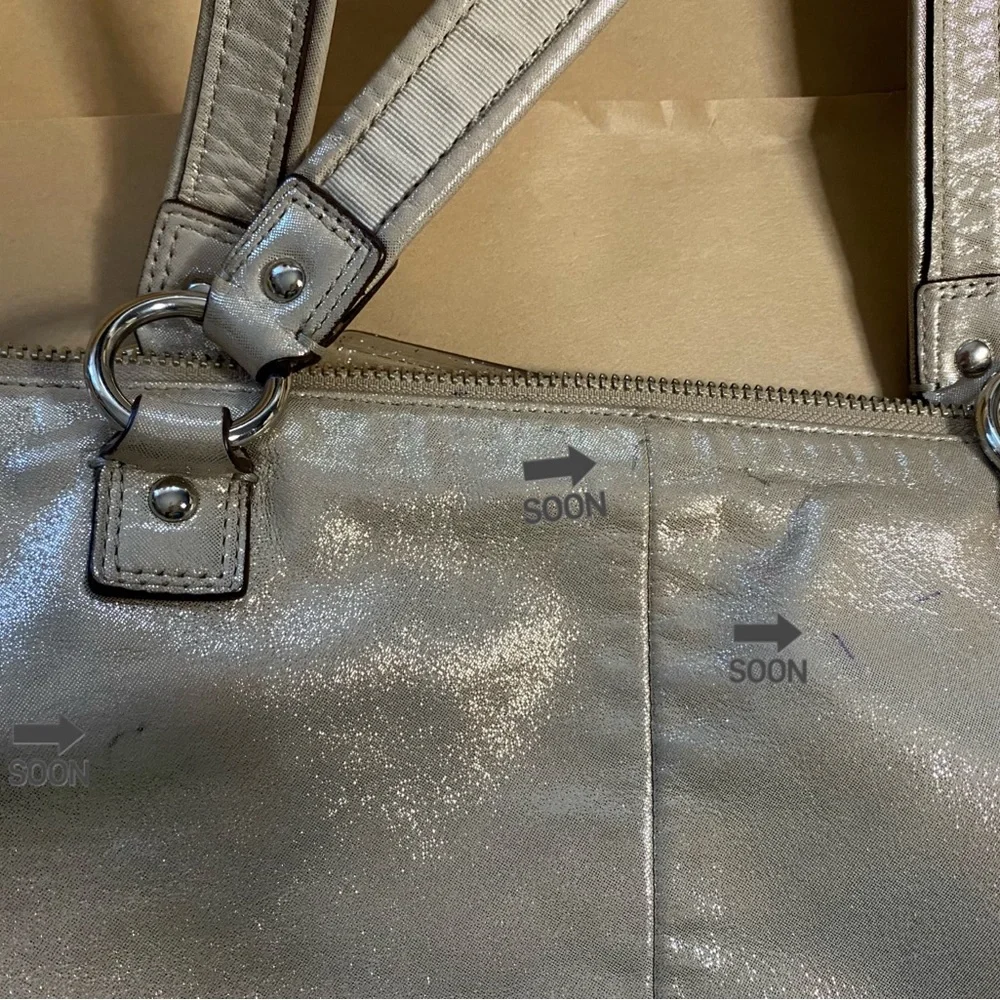 VINTAGE COACH POPPY METALLIC GOLD CHAMPAGNE LEATHER LARGE SHOULDER BAG - Picture 16 of 16